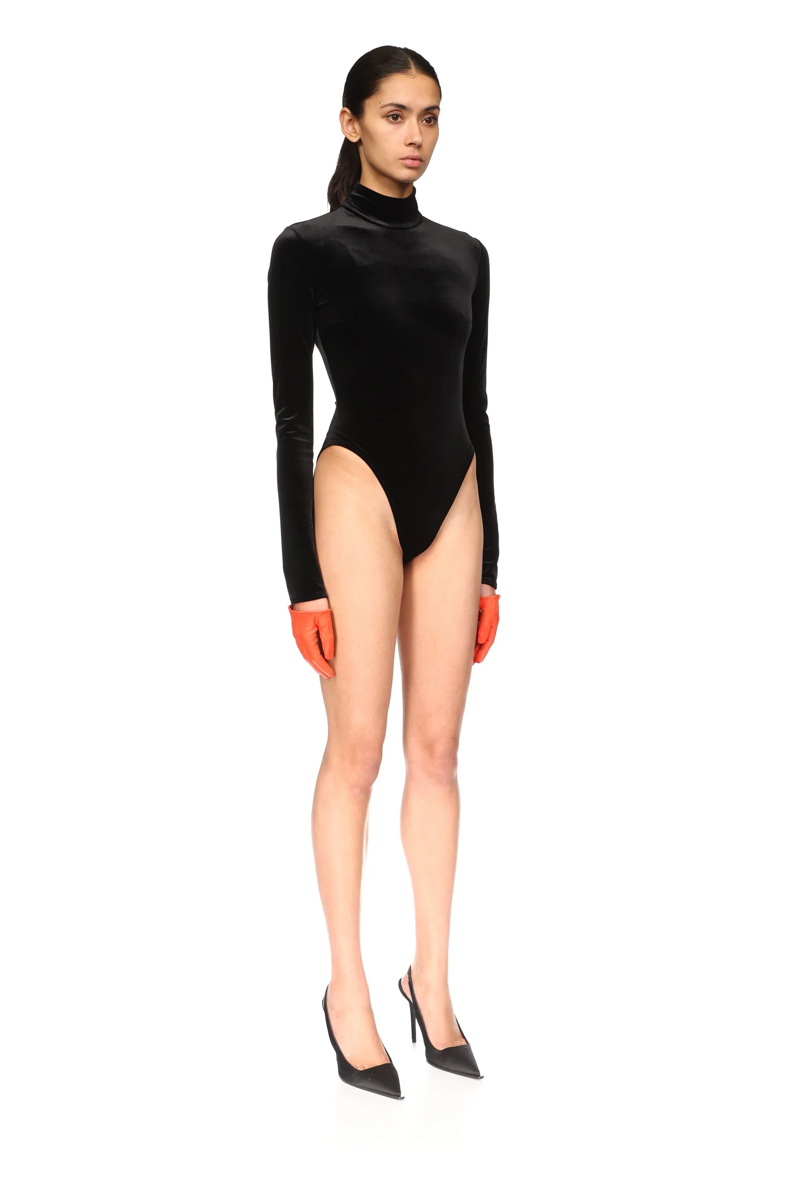 CROPPED LEATHER GLOVES IN BLACK - Image 4