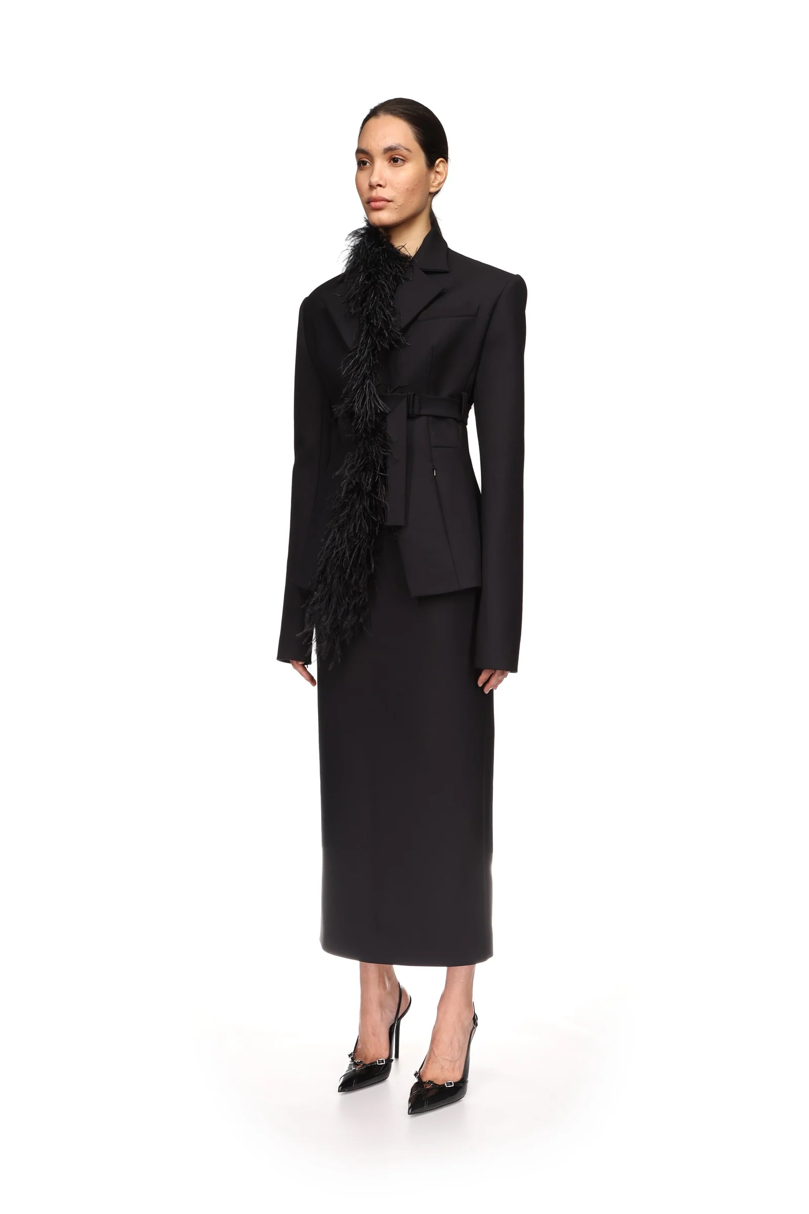 POCKET DETAIL MIDI SKIRT IN BLACK - Image 3