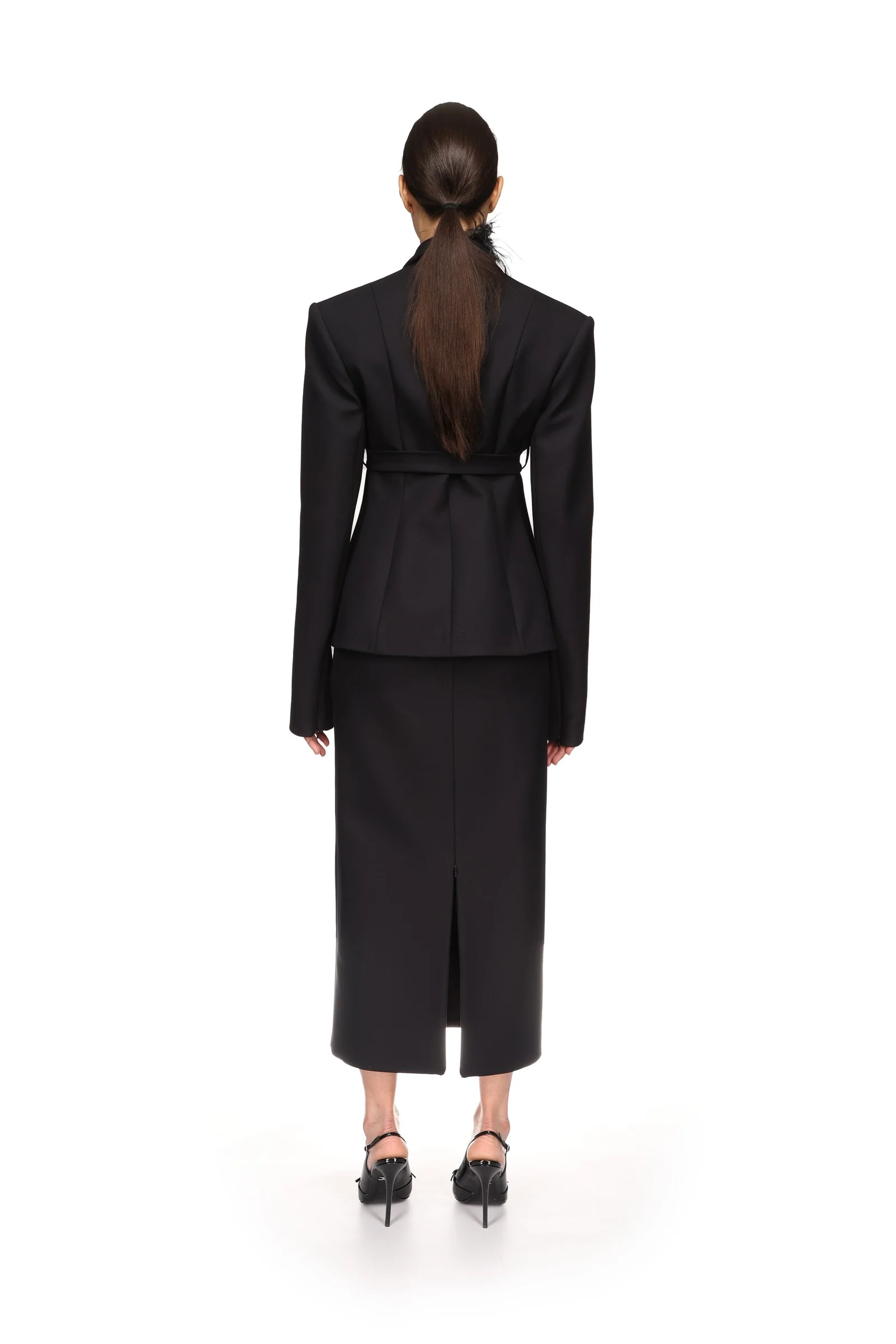 POCKET DETAIL MIDI SKIRT IN BLACK - Image 5